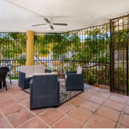 2-bed Apt In Under 2km To Beach Sitio de Calahonda