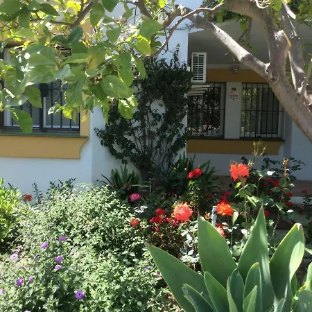 2-bed Apt In Under 2km To Beach Apartment Sitio de Calahonda