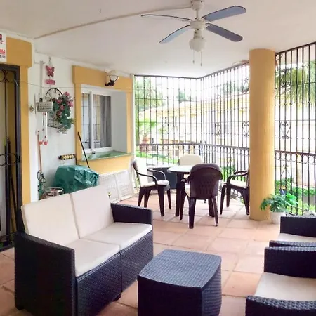 Apartment 2-bed Apt In Under 2km To Beach *