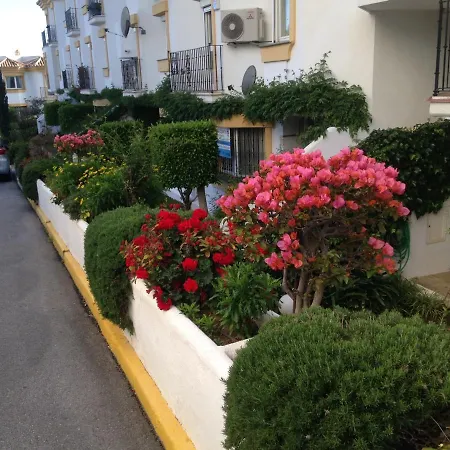 2-bed Apt In Under 2km To Beach Sitio de Calahonda