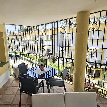 2-bed Apt In Under 2km To Beach * Sitio de Calahonda